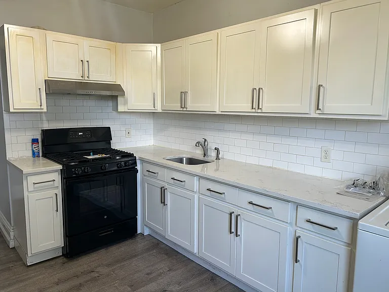35 Wayne Ave #1 — Photo 17