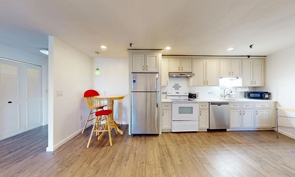 1st image of 115 W Squantum St #U909