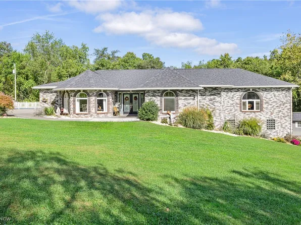 65 Orchard Vue Dr, Colliers, WV 26035