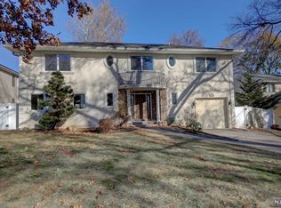 237 Concord Dr, Paramus, NJ 07652