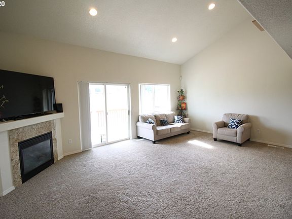 3rd image of 3703 NE 80th St