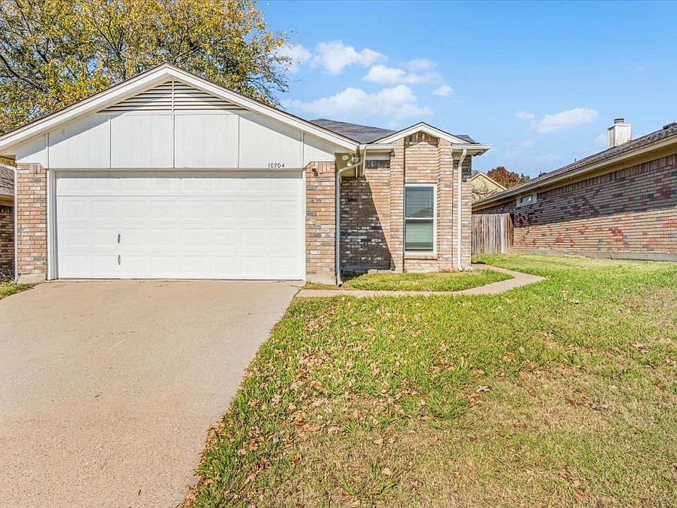 1st image of 10704 Lone Pine Ln
