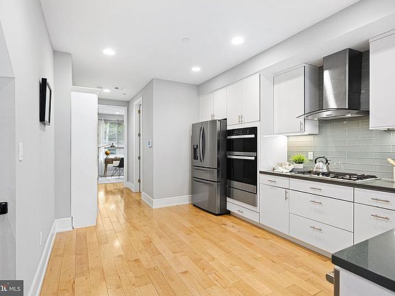 3rd image of 1004 S 17th St #A