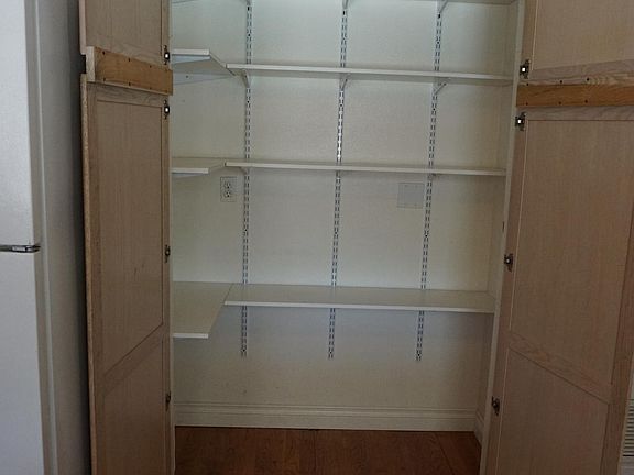 Kitchen pantry