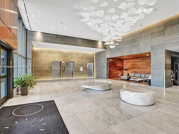 2nd image of 68 SE 6th St #2511