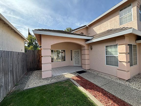 3rd image of 1053 L Aloutte Way