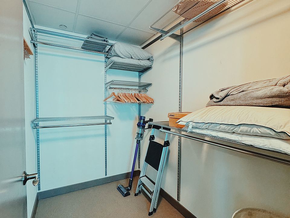 Walk in Closet