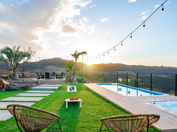 (undisclosed Address), Vista, CA 92084