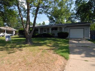 545 Aqua Ridge Dr, Saint Louis, MO 63129