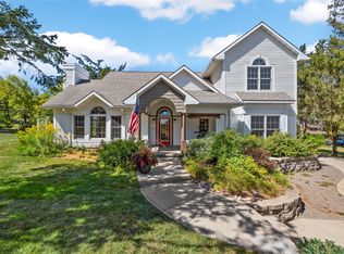 2117 20th St NW, Cedar Rapids, IA 52405