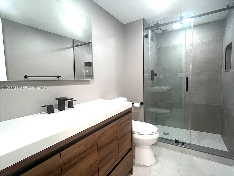 2401 Collins Ave #803 — Photo 18