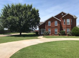 212 Jamestown Ct, Centerville, GA 31028