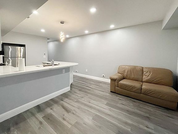 3rd image of 419A 16th Ave #A