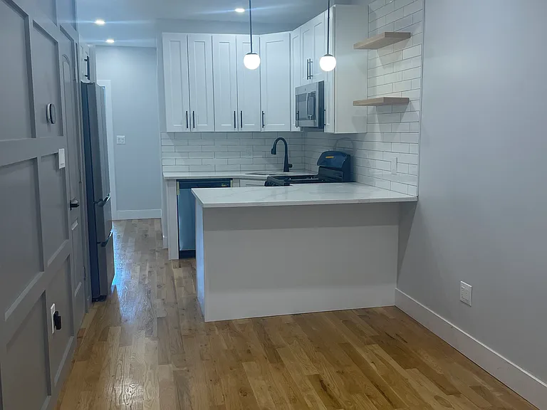 8430 108th St #1 — Photo 3