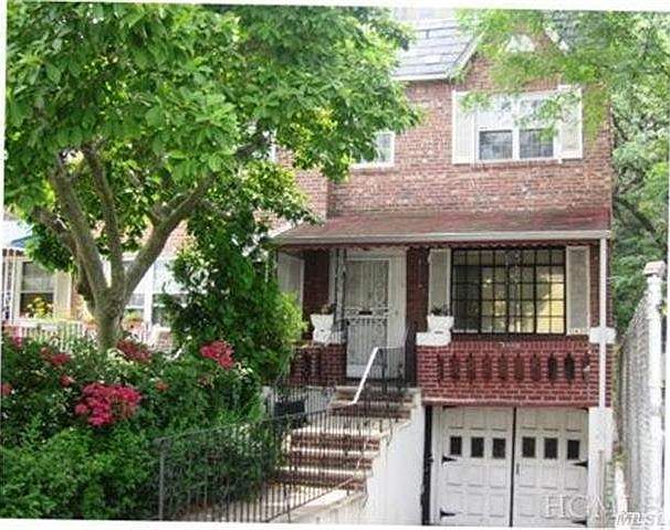2nd image of 3430 Corlear Ave