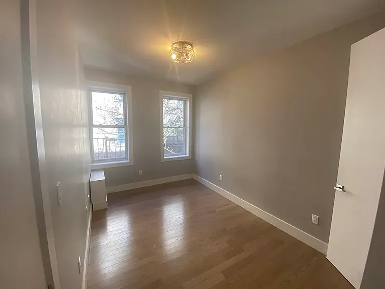 569 W 192nd St #3F — Photo 3
