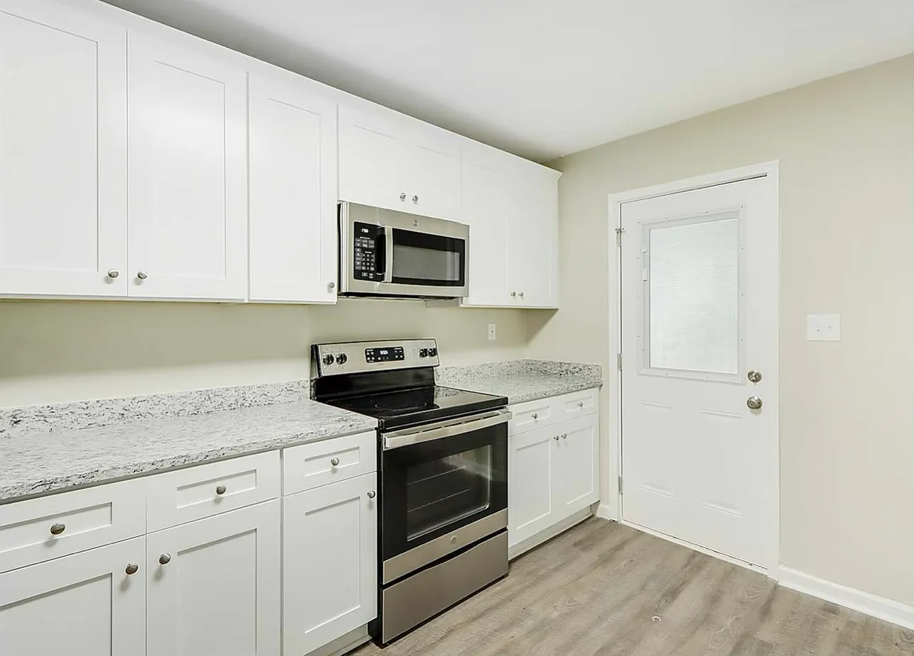 3 bed, 1744 sqft, $2,095 — Photo 1