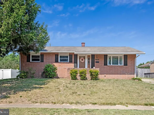 8252 Camion Rd, Pasadena, MD 21122
