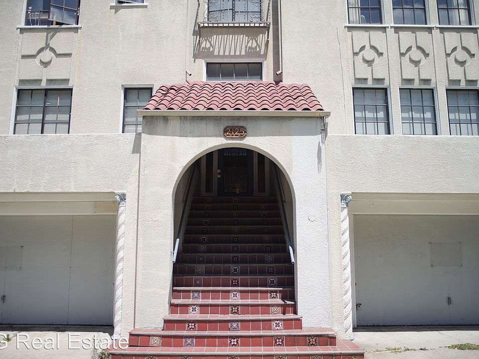 1st image of 2125 Hearst Ave APT 05