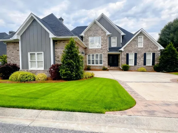 5549 Lakes Edge Dr, Birmingham, AL 35242