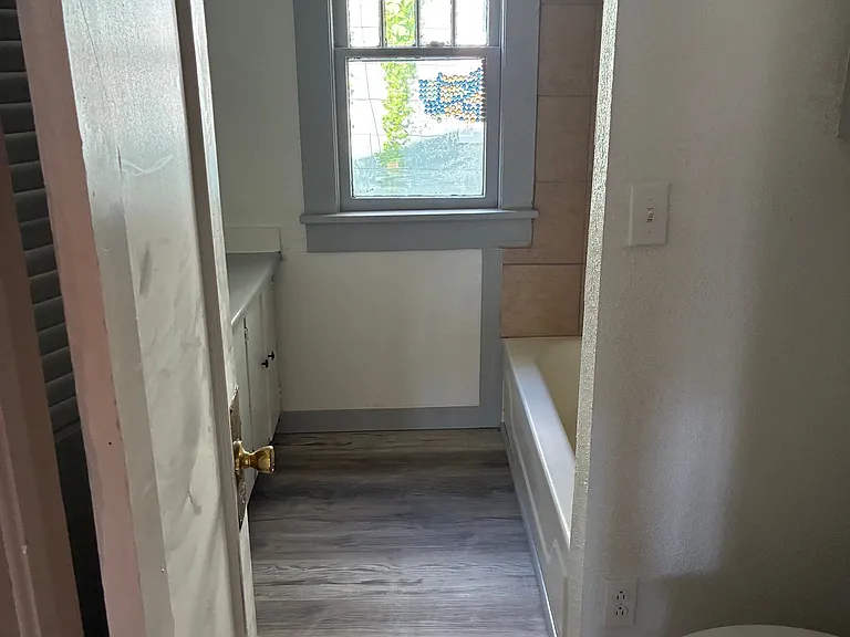 1021 Main St — Photo 4