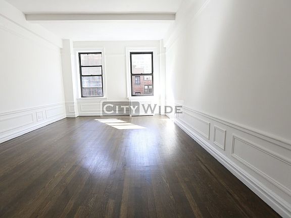 3rd image of 156 E 37th St APT 4B