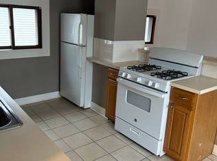 906 4th St NW APT 2, Grand Rapids, MI 49504