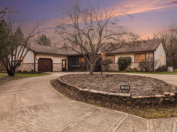 1250 Orban Rd, Milford, MI 48380