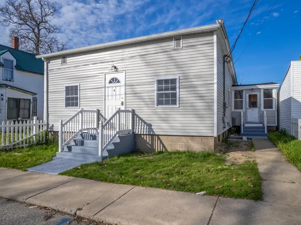 6 Pine Avenue, Old Orchard Beach, ME 04064