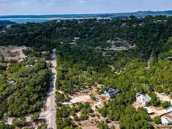 3rd image of 1096 TRAIL PASS DR
