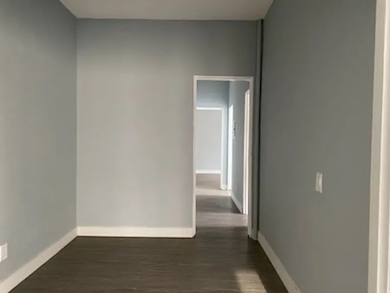 321 S Verdugo Rd — Photo 5