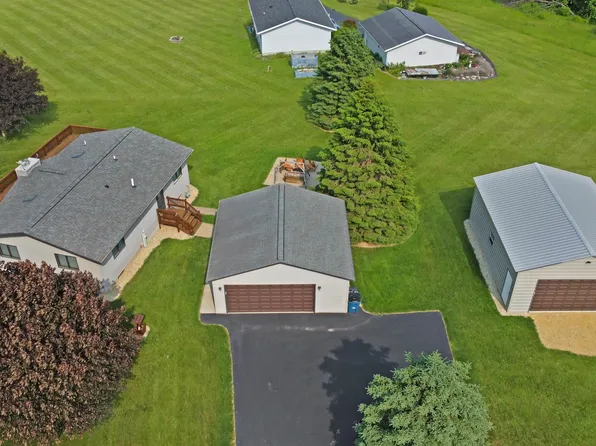 17-2 Lake Carroll Blvd, Lanark, IL 61046