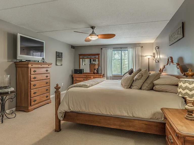 200 Ledgewood Dr #209 — Photo 21