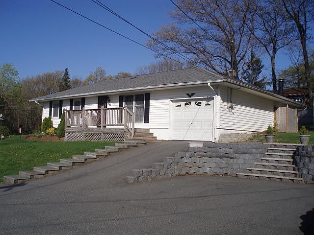 Front View 3 BR Ranch