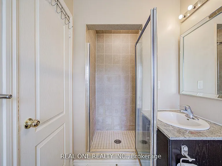 9 Ruskov Ln #UPPER — Photo 20