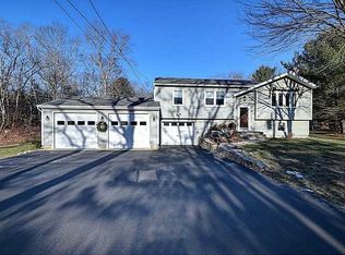 35 Driftwood Dr, Charlestown, RI 02813