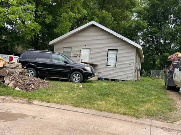 2464 Barbara St, Bossier City, LA 71112