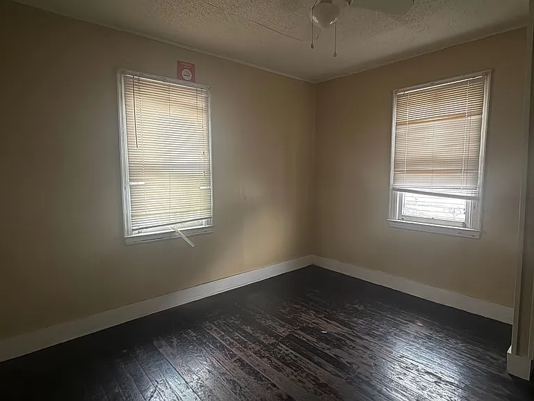 219 S Pierce St — Photo 6