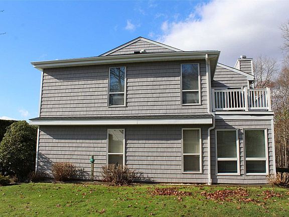 3rd image of 14 Vista Dr