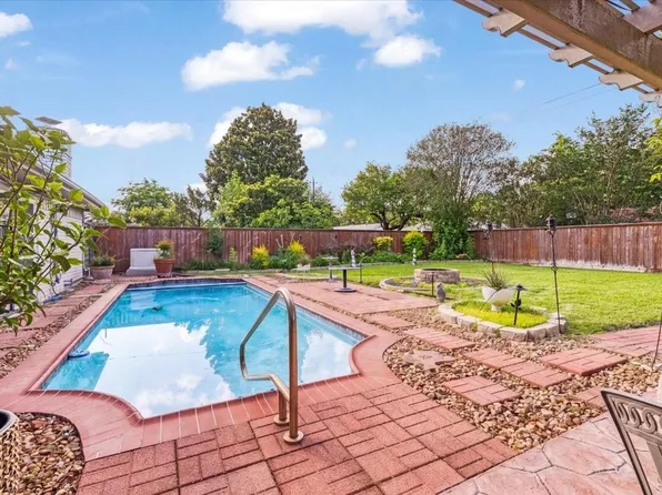 9530 Ravensworth Dr, Houston, TX 77031