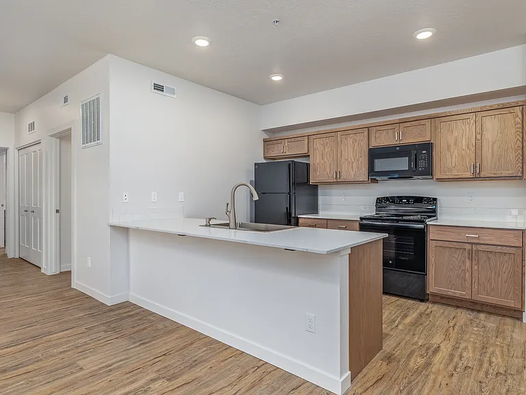 Starpointe Logan — Photo 28