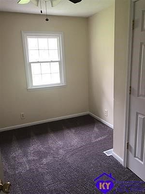 4th image of 200 Woodside Dr