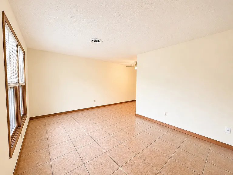 3219 Delaware St #7 — Photo 6