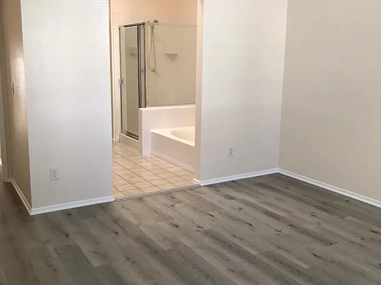 1040 N Turner Ave — Photo 15