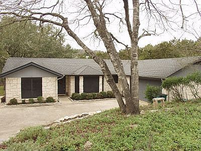 1st image of 121 Squires Dr