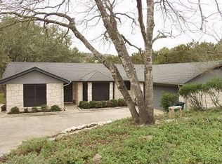 121 Squires Dr, Lakeway, TX 78734