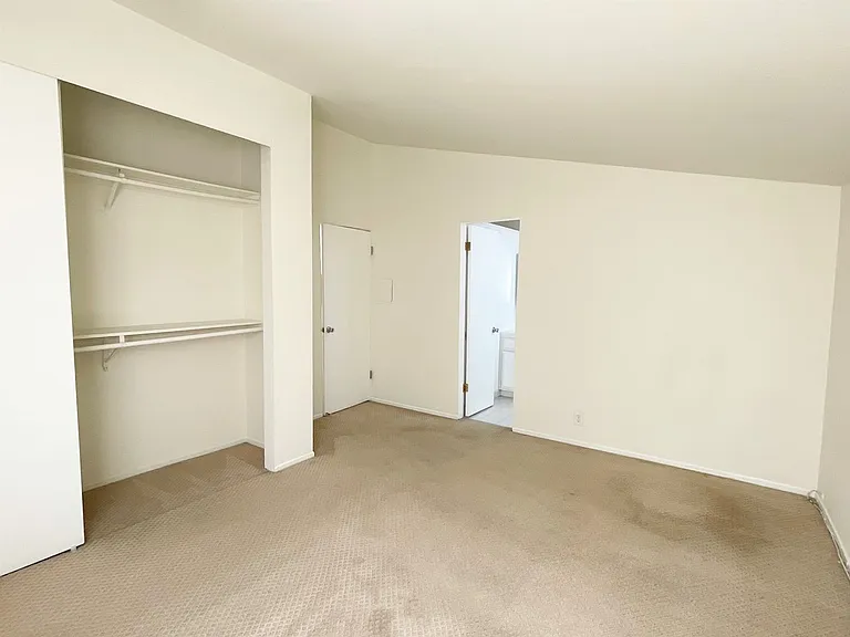 3760 Kelton Ave — Photo 8
