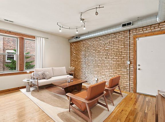 3rd image of 4104 N Mozart St APT 2W