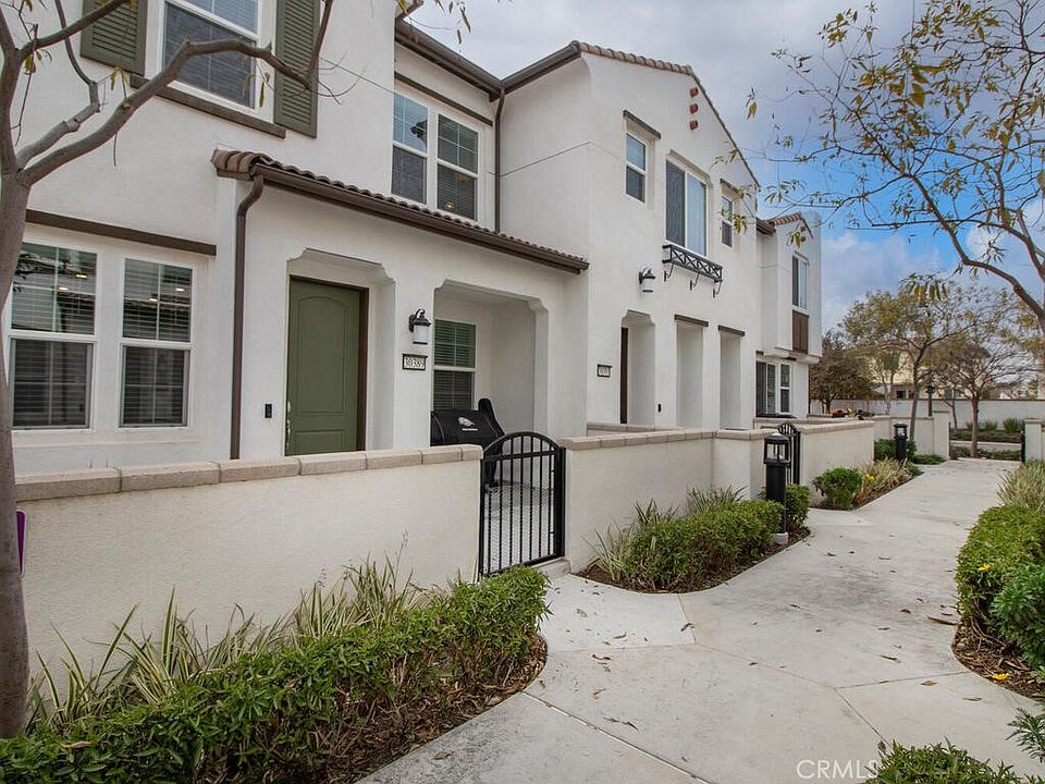 1st image of 30389 Town Square Dr
