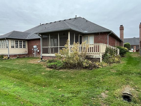3rd image of 215 Andrews Boulevard East Dr